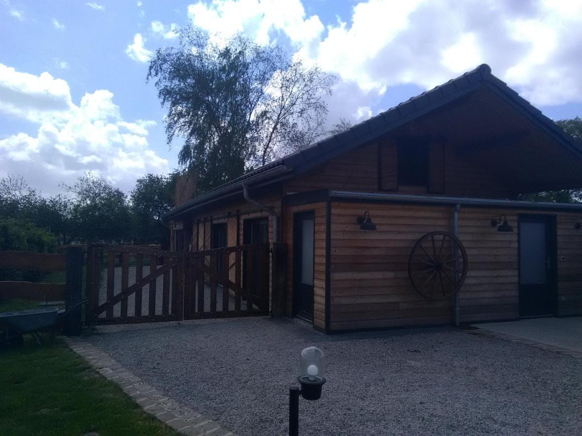 Le Carport Aparthotel Hasnon Exterior photo
